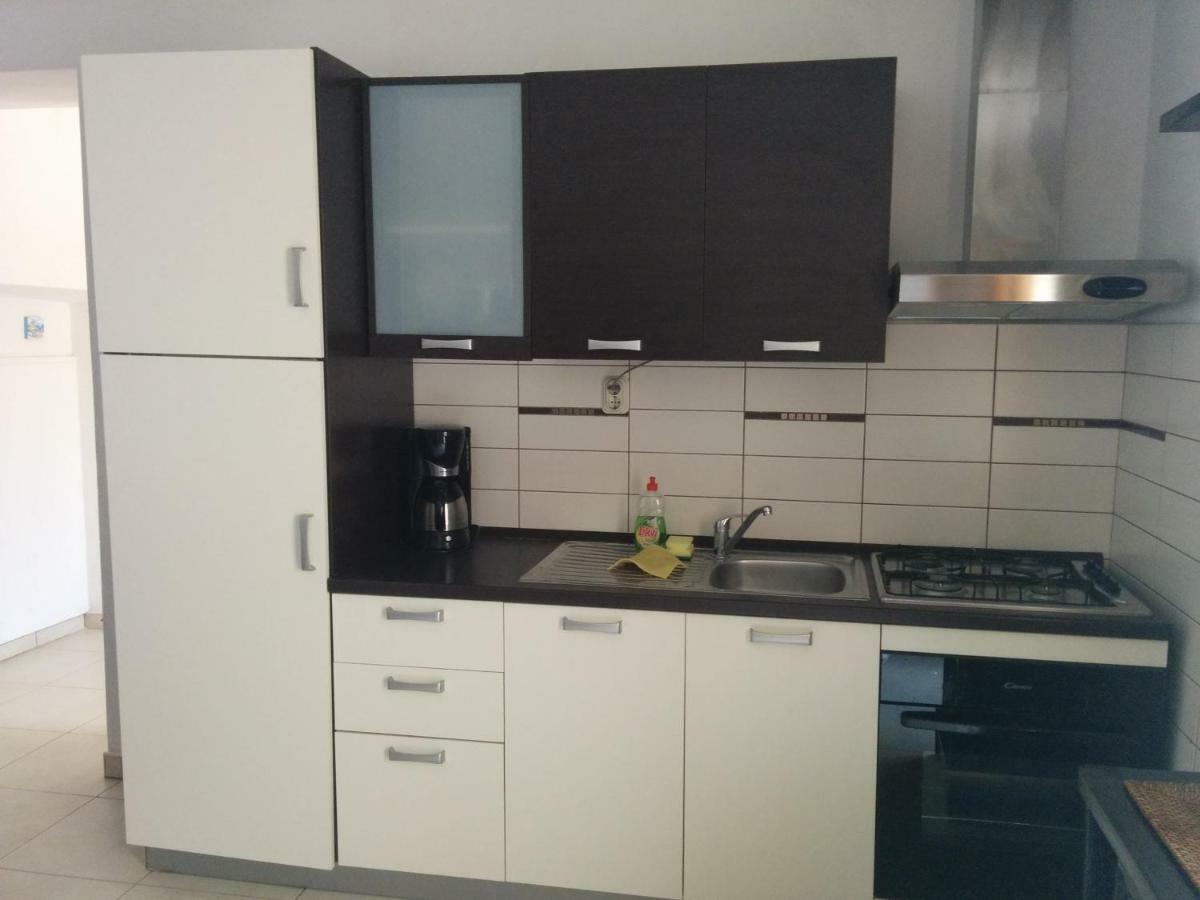 Apartment In A Beautiful Bay Sascica サリ エクステリア 写真
